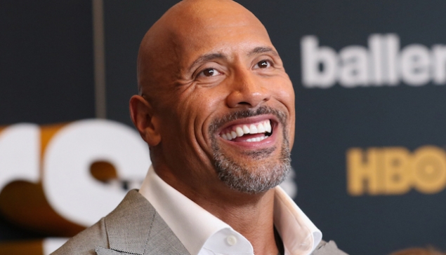 The Rock offre une maison à sa mère 