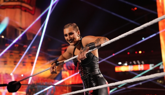 WrestleMania 37 : après son match, Rhea Ripley a reçu les félicitations de Vince McMahon