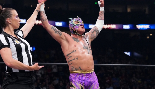 Rey Fenix doit rater AEW All In 2023