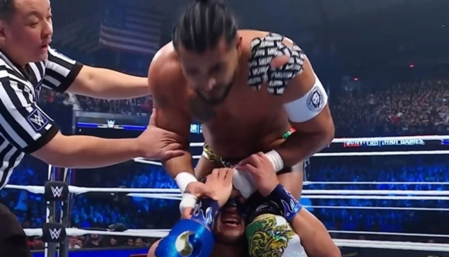 Santos Escobar revient sur un moment qui n'était pas prévu aux Survivor Series 2023