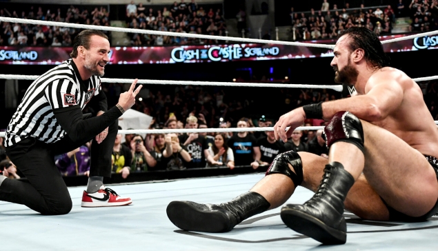 ''Oh le fils de...'' : vivez l'attaque de CM Punk sur Drew McIntyre en français