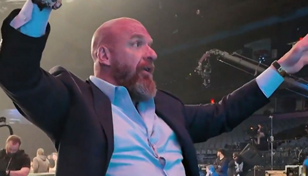 Triple H a préparé l'entrée de Rey Fenix pour son arrivée à la WWE