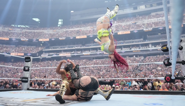 WrestleMania 41 : Iyo Sky, Rhea Ripley et Bianca Belair reçoivent un 5 Stars !