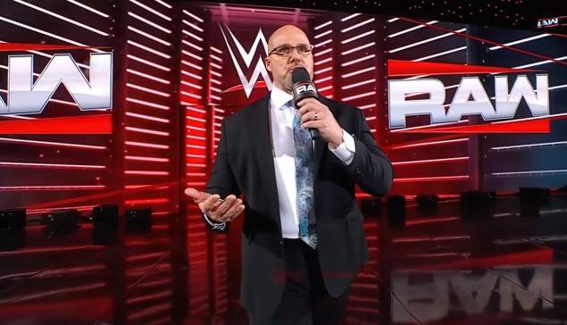Les détails sur l'absence d'Adam Pearce à WWE RAW