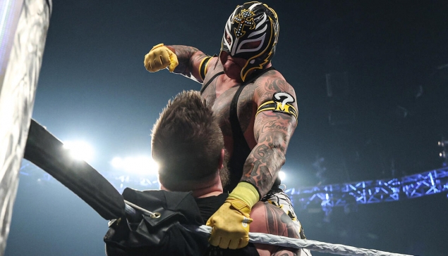 WWE / AAA : La blessure de Rey Mysterio fait changer les plans