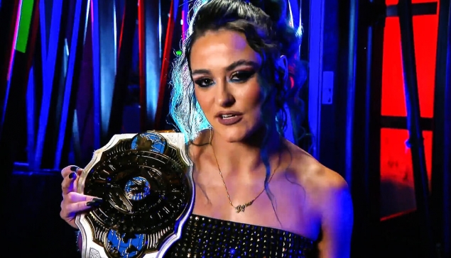 Lyra Valkyria a appris qu'elle devenait championne Intercontinentale le jour du show