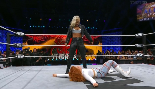 AEW Dynamite : Une nouvelle catcheuse attaque Jamie Hayter